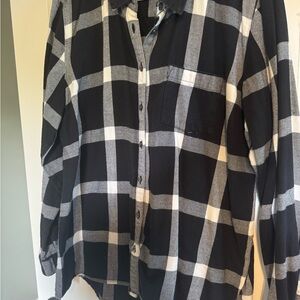 G.H. Bass & Co. Men's Navy and White Plaid Shirt